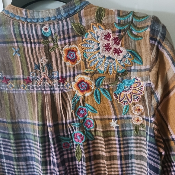 Shirt Dress/ Kimono Style with Exclusive Embroidery. - Picture 3 of 15